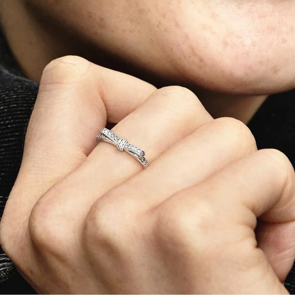 New Sterling Silver Exquisite Classic Bow Stackable Ring, Size 6 - Picture 7 of 9